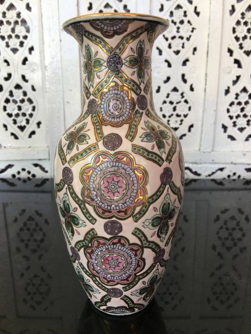 Rare Qianlong Kaishu Marked Chinese Hand Painted Enamel 25cm Vase. Republic Period c1912- 1949