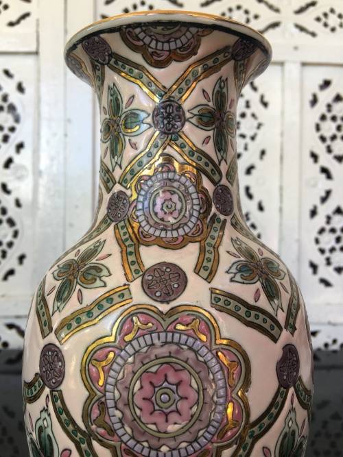 Rare Qianlong Kaishu Marked Chinese Hand Painted Enamel 25cm Vase. Republic Period c1912- 1949