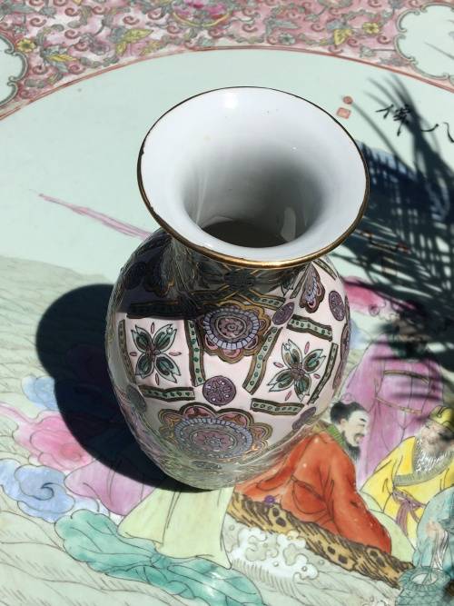 Rare Qianlong Kaishu Marked Chinese Hand Painted Enamel 25cm Vase. Republic Period c1912- 1949