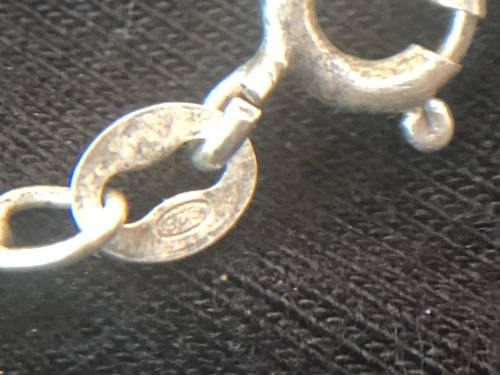 GORGEOUS SINGAPORE .925 SILVER CHAIN WITH A GERMAN STERLING SILVER PENDANT - 9.67g CLEARLY MARKED