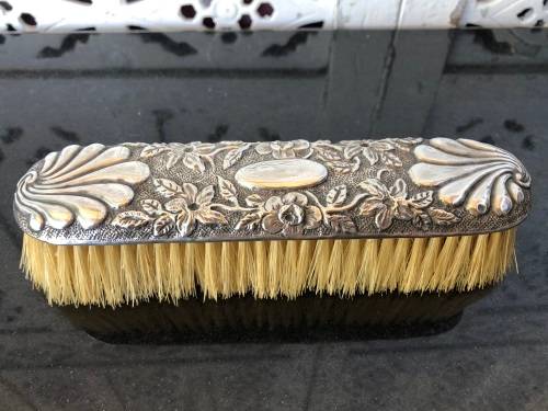 GORGEOUS VICTORIAN STERLING SILVER BACKED CLOTHES BRUSH - EDWARD MOSES LEVETUS 1892 CHESTER