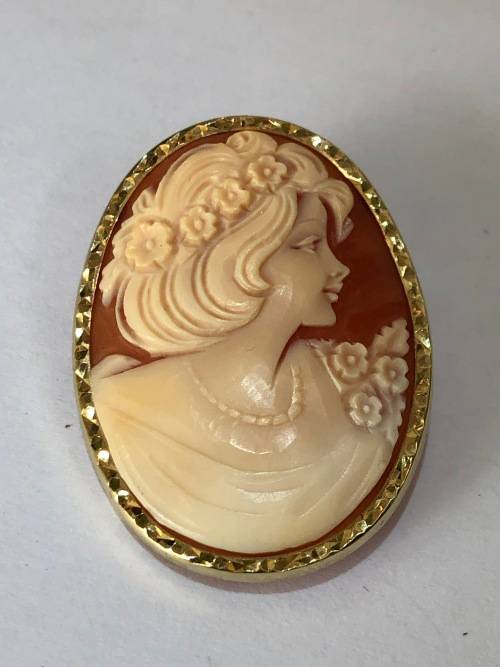 LARGE SIGNED ANTIQUE VICTORIAN 9ct YELLOW GOLD MOUNTED CARVED SHELL CAMEO PENDANT BROOCH