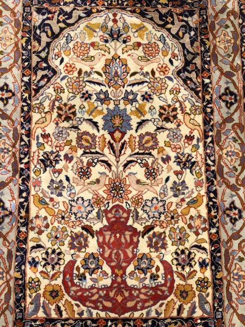 STUNNING THICK PILE SILK FOUNDATION AND LAMBS WOOL KASHMIR RUG WITH SILK ENHANCEMENTS