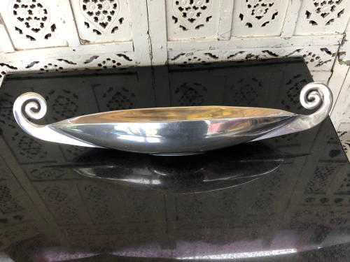 WOW !!! CARROL BOYES FUNCTIONAL ART - VIKING PATTERN BANANA BOWL - CLEARLY MARKED