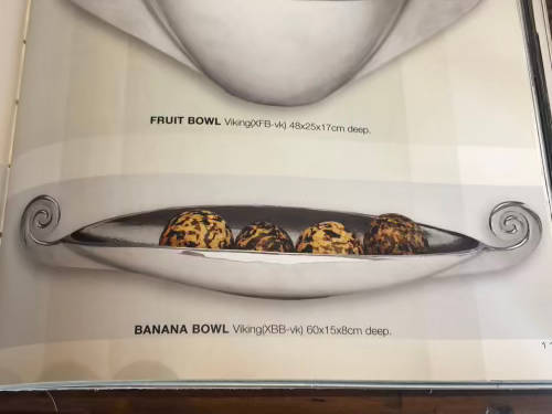 WOW !!! CARROL BOYES FUNCTIONAL ART - VIKING PATTERN BANANA BOWL - CLEARLY MARKED