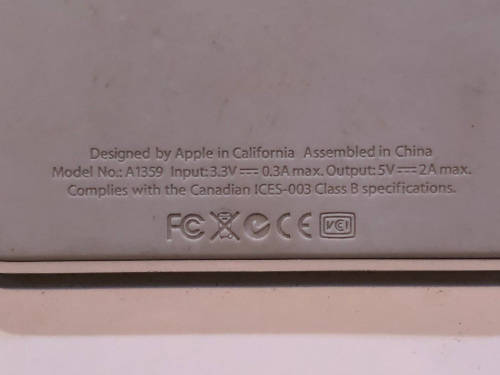 APPLE IPAD 2 MODEL A1395 WITH A KEYBOARD DOCK A1359 - BOTH FOR SPARES