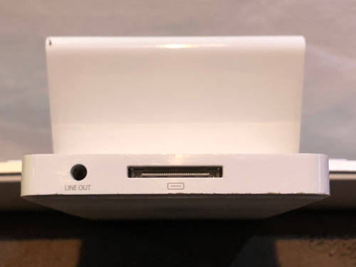 APPLE IPAD 2 MODEL A1395 WITH A KEYBOARD DOCK A1359 - BOTH FOR SPARES