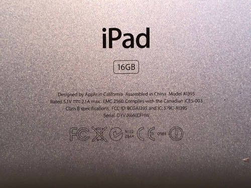 APPLE IPAD 2 MODEL A1395 WITH A KEYBOARD DOCK A1359 - BOTH FOR SPARES
