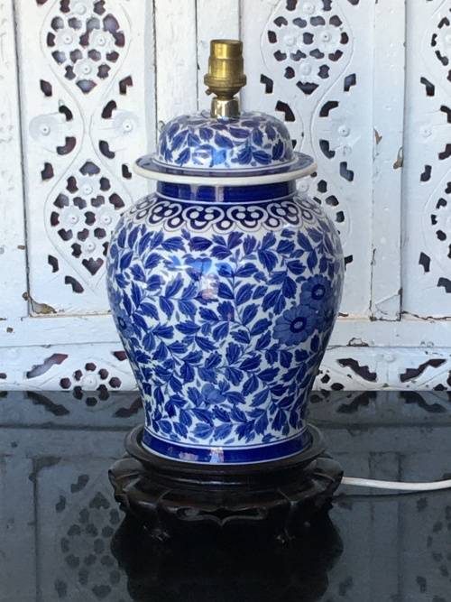 Large Chinese Blue on White Hand Painted Porcelain Lamp on Base. works 100%