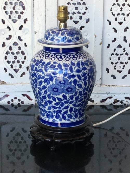Large Chinese Blue on White Hand Painted Porcelain Lamp on Base. works 100%