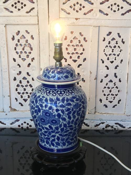 Large Chinese Blue on White Hand Painted Porcelain Lamp on Base. works 100%