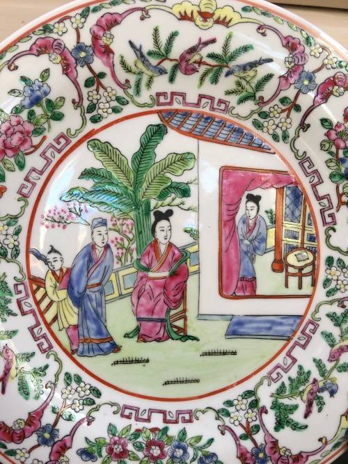 Antique Export Chinese Famille Rose hand painted Porcelain plate 22 cm large