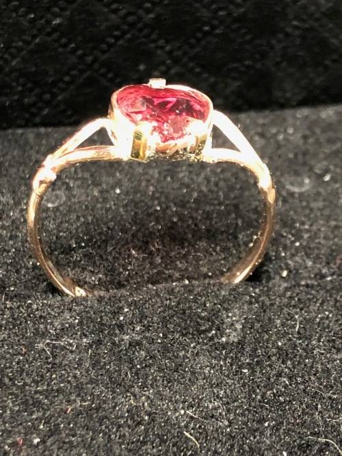 WHAT A BEAUTY !! STUNNING VINTAGE BIRMINGHAM 9ct YELLOW GOLD KUNZITE HEART RING - 1.86g - SIZE O 1/2