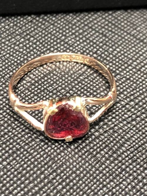 WHAT A BEAUTY !! STUNNING VINTAGE BIRMINGHAM 9ct YELLOW GOLD KUNZITE HEART RING - 1.86g - SIZE O 1/2