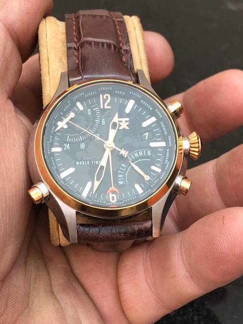TIMEX WORLD TIME INTELLIGENT QUARTZ WATCH WITH LEATHER STRAP - LIKE NEW - WORKING 100%