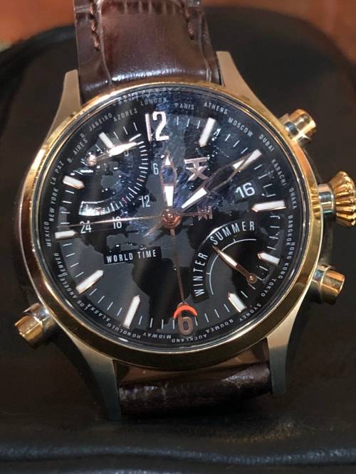 TIMEX WORLD TIME INTELLIGENT QUARTZ WATCH WITH LEATHER STRAP - LIKE NEW - WORKING 100%