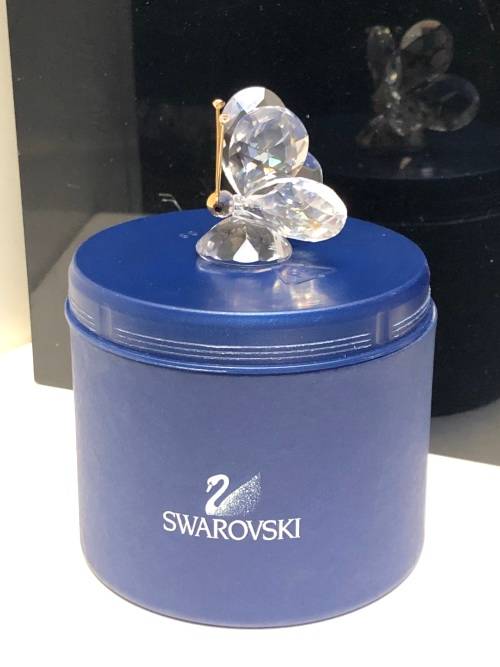 SMALL SWAROVSKI CRYSTAL BUTTERFLY IN AN ORIGINAL BOX - MINT CONDITION