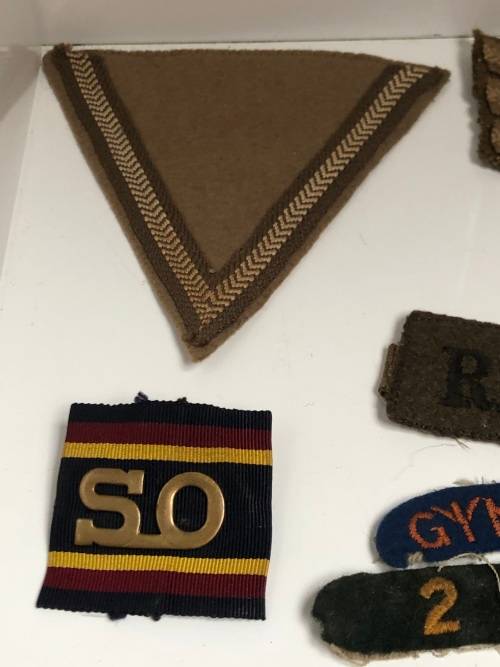 JOB LOT OS VARIOUS MILITARY CLOTH BADGES , MOSTLY SADF RANK