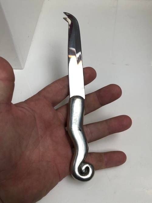 Carrol Boyes Functional Art (1954 - 2019) - Wave Pattern Cheese Knife - Heavy old piece