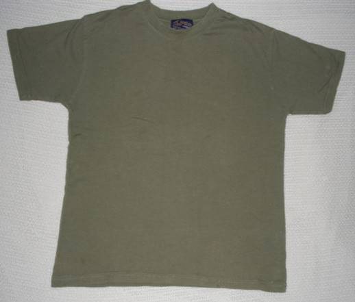 Boys green Tshirt - size 8 - 9