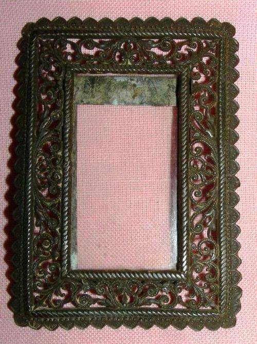 Vintage Filigree frame with glass - small -  beautiful !