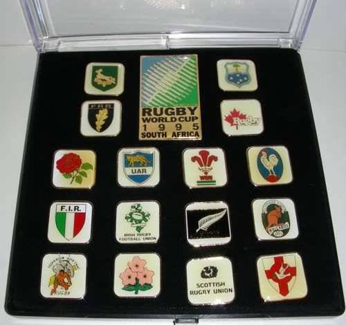 17 x 1995 Rugby World cup badges