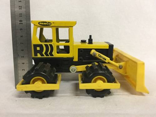 Vintage Remco pressed metal bulldozer