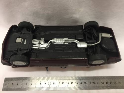 AutoArt Mercedes-Benz 190E 20 model car - scale 1/18