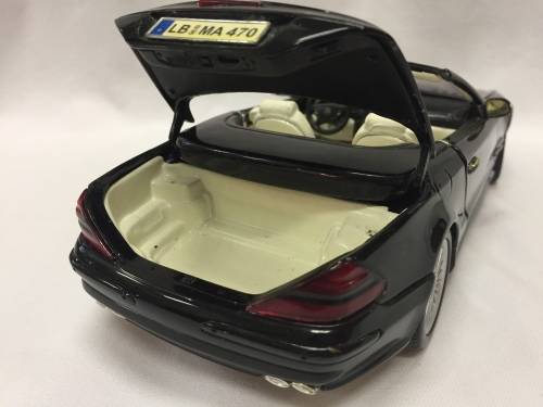 Maisto Mercedes-Benz SL55 AMG V8 kompressor model car - scale 1/18