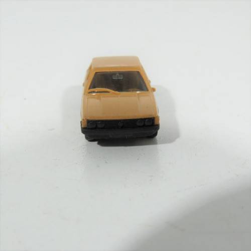 Lot of 4 HO scale plastic model cars