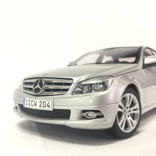 AutoArt Mercedes-Benz C-class model car - scale 1/18