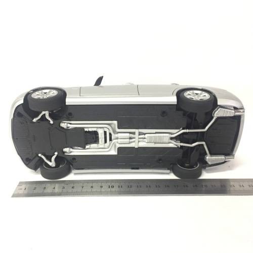 AutoArt Mercedes-Benz C-class model car - scale 1/18