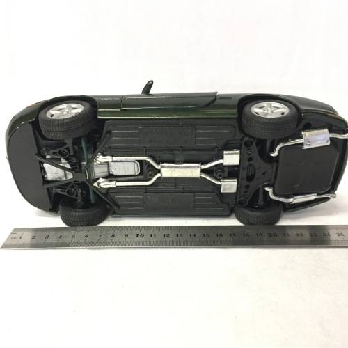 Maisto Jaguar XK8 model car - scale 1/18