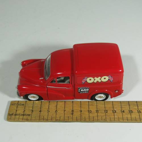 Saico Morris Minor OXO delivery van model car - Scale 1/26