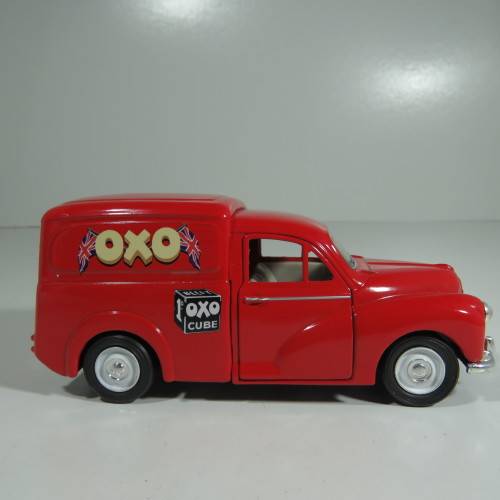 Saico Morris Minor OXO delivery van model car - Scale 1/26