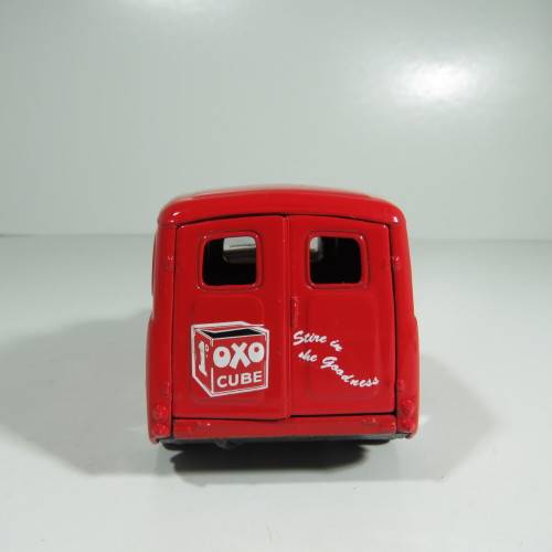 Saico Morris Minor OXO delivery van model car - Scale 1/26