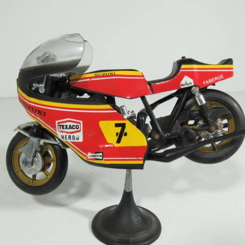 Polistil Suzuki #7 Barry Sheene grand prix motorcycle model - Scale 1/15