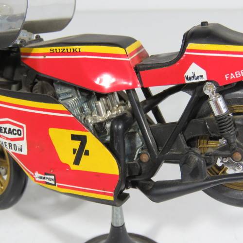 Polistil Suzuki #7 Barry Sheene grand prix motorcycle model - Scale 1/15