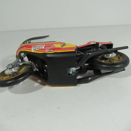 Polistil Suzuki #7 Barry Sheene grand prix motorcycle model - Scale 1/15