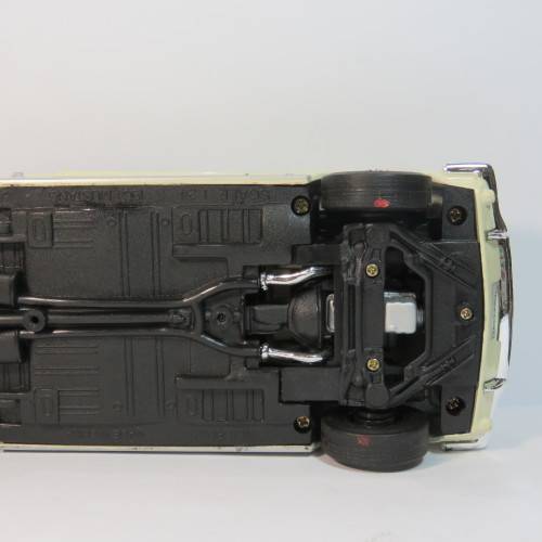 Motor Max 1964 Ford mustang convertible model car - Scale 1/24