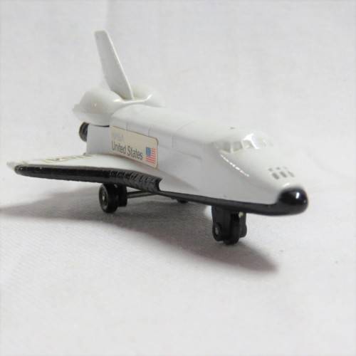 Matchbox Skybusters SB-3 space shuttle die-cast model