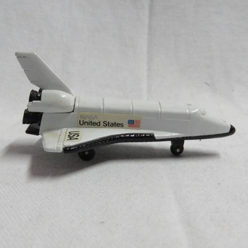 Matchbox Skybusters SB-3 space shuttle die-cast model