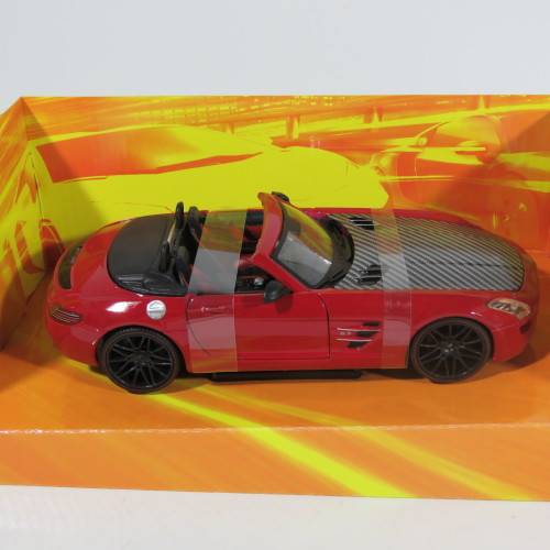 Maisto Exotics Mercedes-Benz SLS AMG Roadster model car in box  scale 1/24