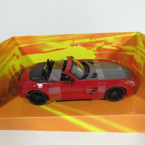 Maisto Exotics Mercedes-Benz SLS AMG Roadster model car in box  scale 1/24
