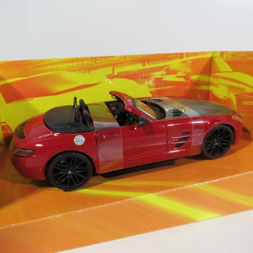 Maisto Exotics Mercedes-Benz SLS AMG Roadster model car in box  scale 1/24