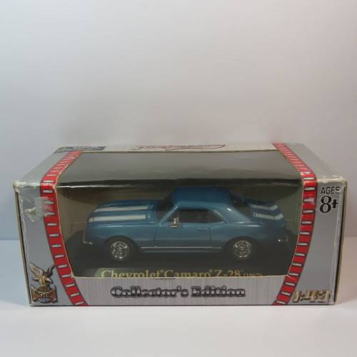 Road Signature 1967 Chevrolet Camaro Z-28 model car in box - Scale 1/43