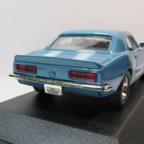 Road Signature 1967 Chevrolet Camaro Z-28 model car in box - Scale 1/43
