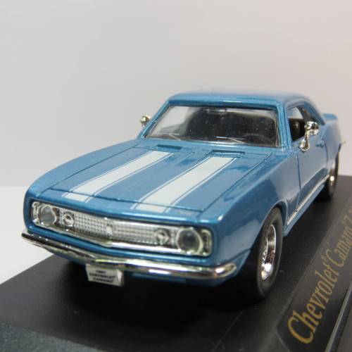 Road Signature 1967 Chevrolet Camaro Z-28 model car in box - Scale 1/43