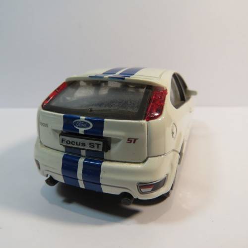 Bburago Ford Focus ST model car - Scale 1/43