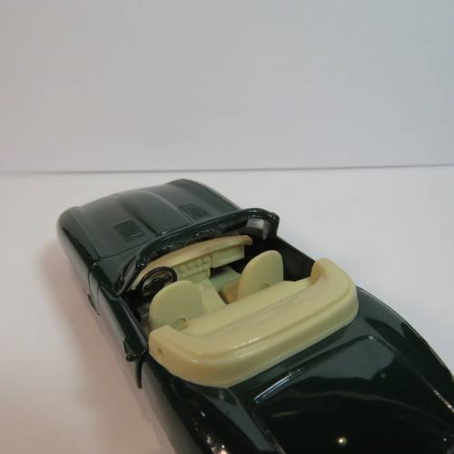 Maisto Jaguar E-type cabriolet model car - Scale 1/38